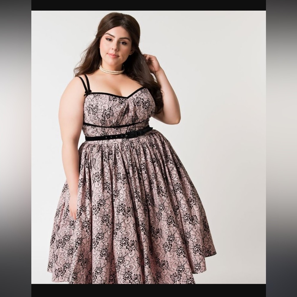 Vixen Micheline Pitt Lace print dress 2X 3X EUC